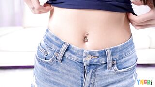 Sophie Tyler- Sexy Newbie Gets Her Teen Pussy Stretched Out