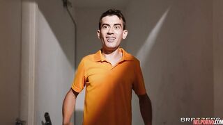 Big Tits Milf Gets A Spanish Facial – Angela White